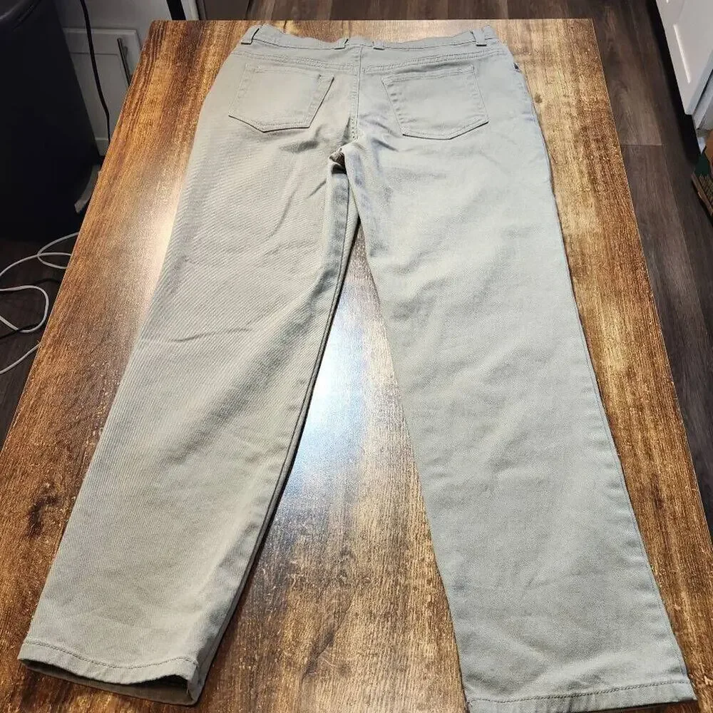 Gloria Vanderbilt Straight Leg Khaki Pants Size 12 Short